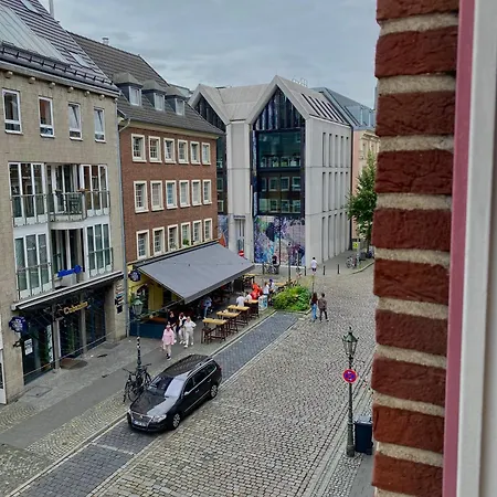 Downtown Apartment *