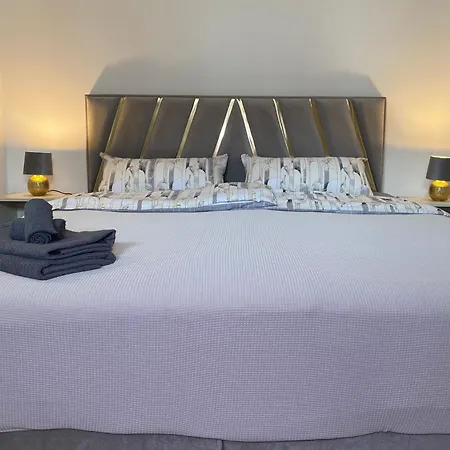 Downtown Apartment *